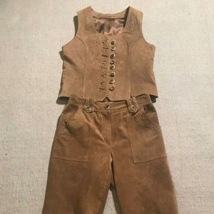 Landhaus Womens Suede Leather 2-Piece Pantsuit